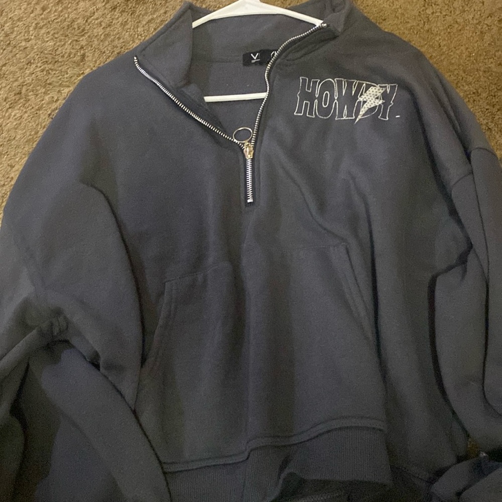 Half zip sweatshirt